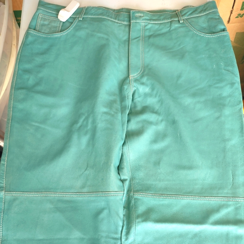 Bod & Christensen Breeze leather pants size 44.light green